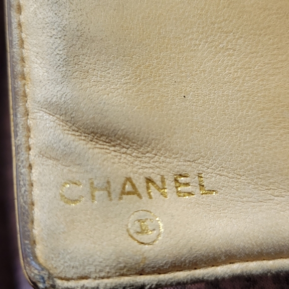 Vintage (2000-2002) Authentic Chanel CC Tan Caviar Leather Bifold Snap Wallet - Picture 9 of 16